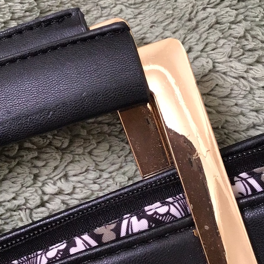 ♦️♦️Black faux leather hand bag♦️♦️ - Picture 5 of 6